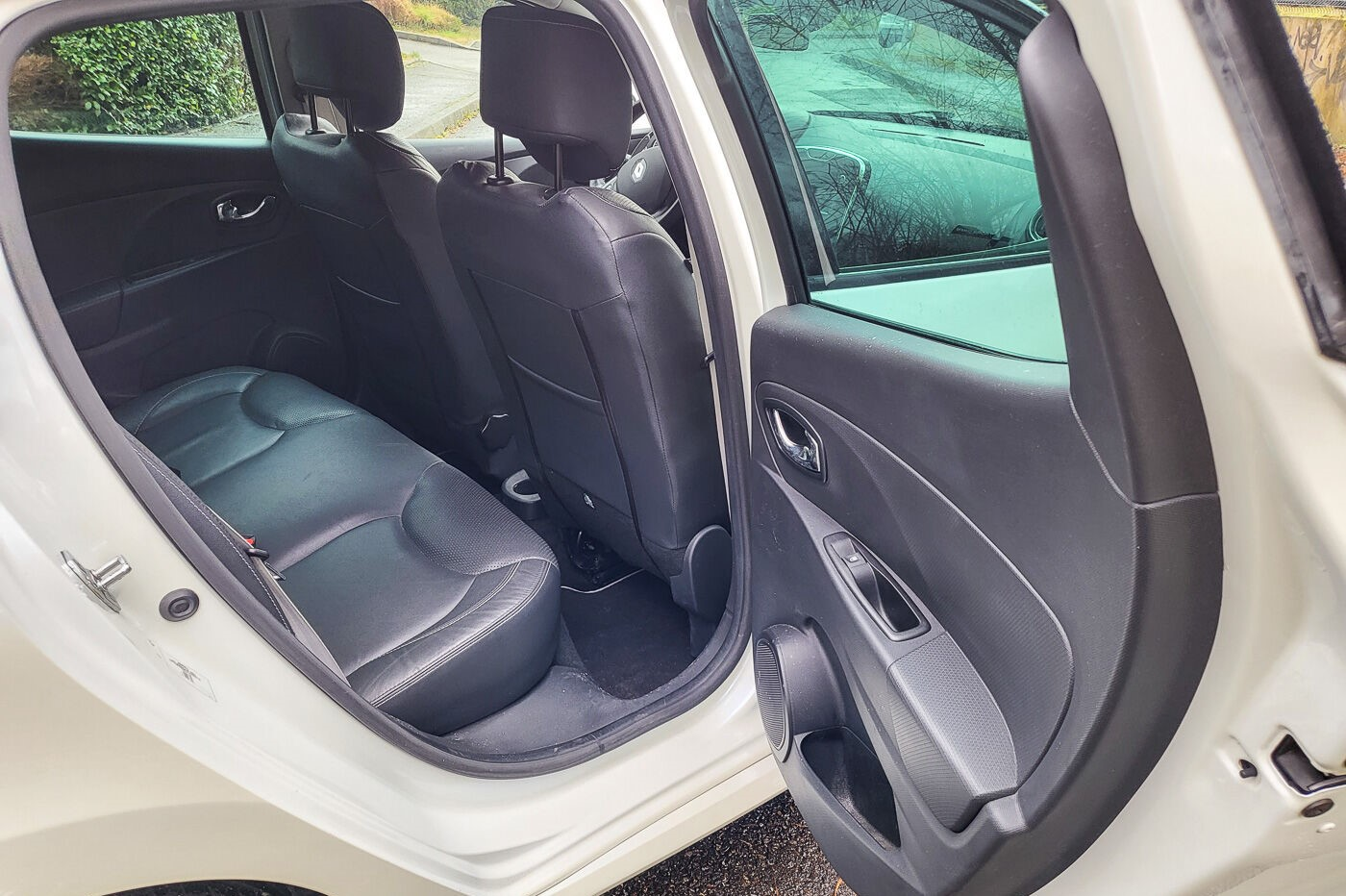 Renault Clio 1.5 dCi 90ch Eco2 INTENS - Miniature 4