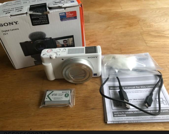 Numérique Sony ZV-1 vlogging Caméra en Blanc-box ouvert mais Caméra jamais utilisée.