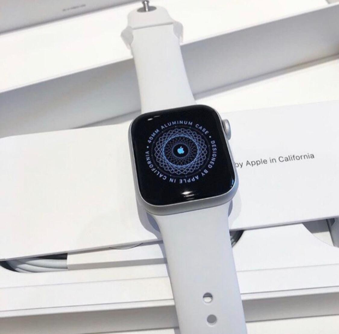 Nouveaux Apple iPhones 13 pro max 256 Go + Apple Watch série 5 40 mm - Miniature 2