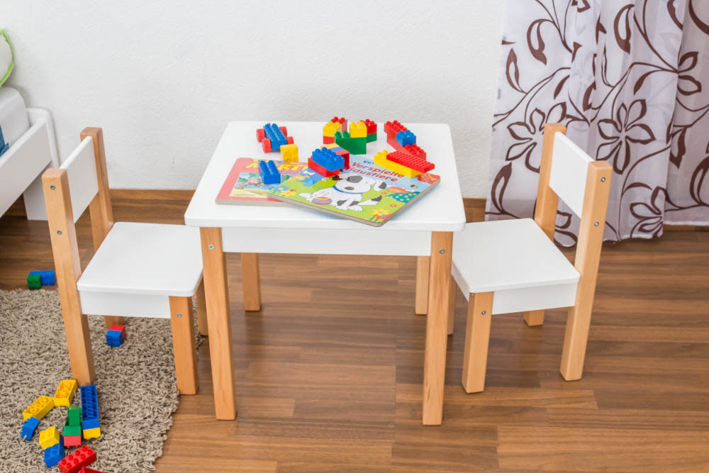 Table chaise pour enfant.