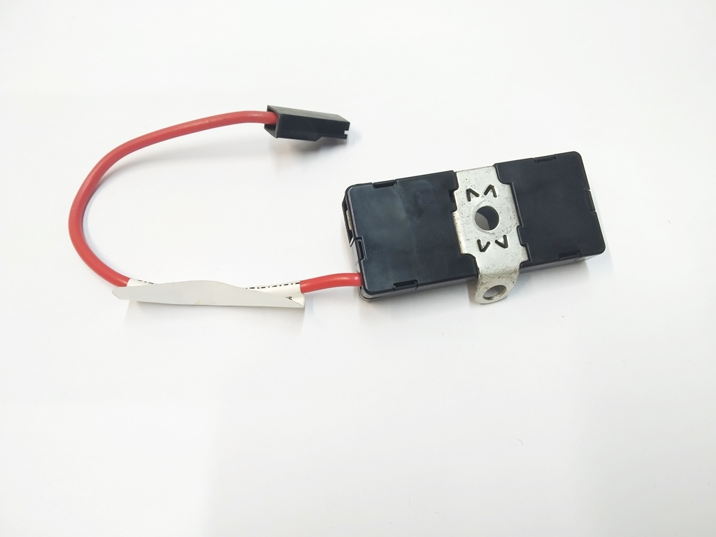 Antenne radio filtre RHS 2D Tesla  1012002-00-B