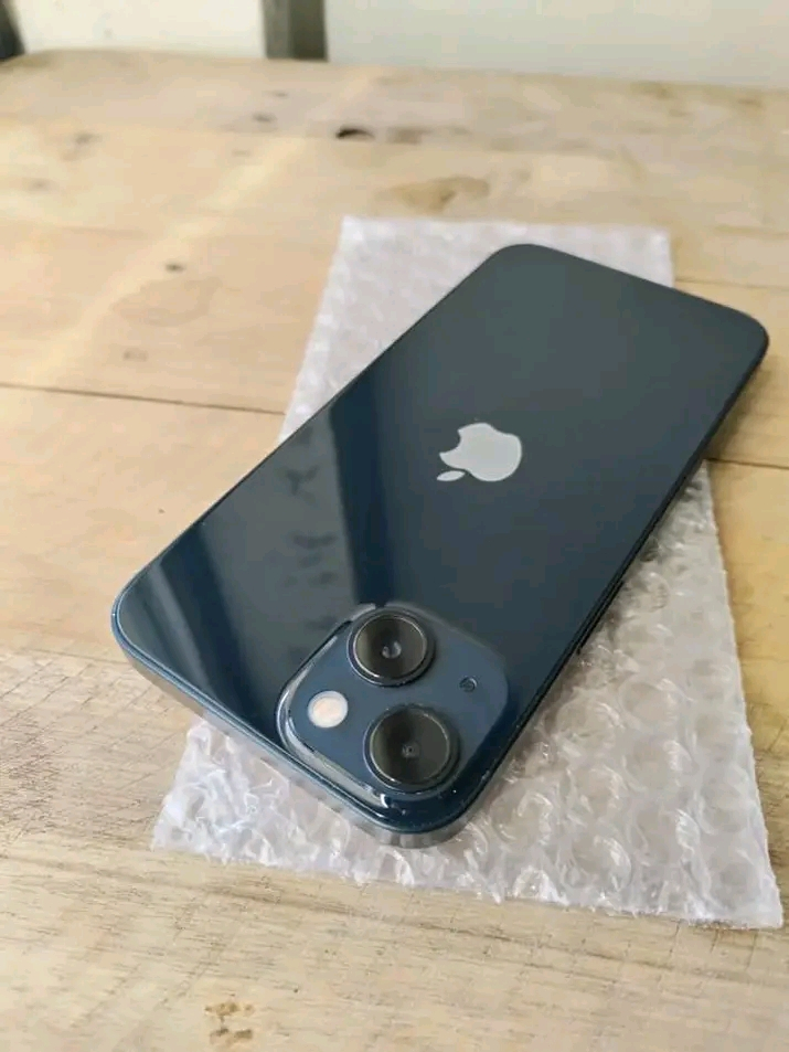 iPhone 13 normal 256 gb 10/10