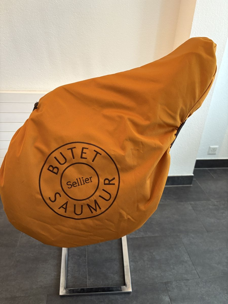 Selle d'obstacle Butet, taille 17.5, de 2023