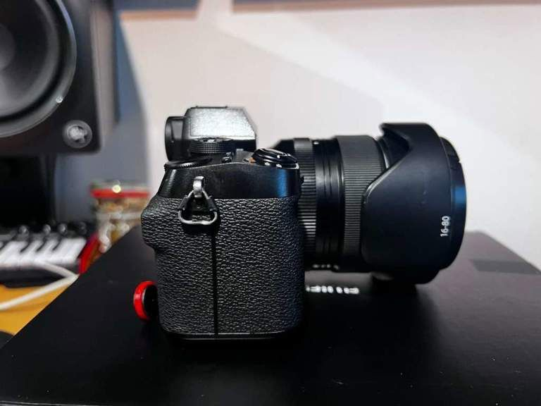 Fujifilm X-S10 + XF16-80F4 + Viltrox AF 13/1.4 XF + accessoires