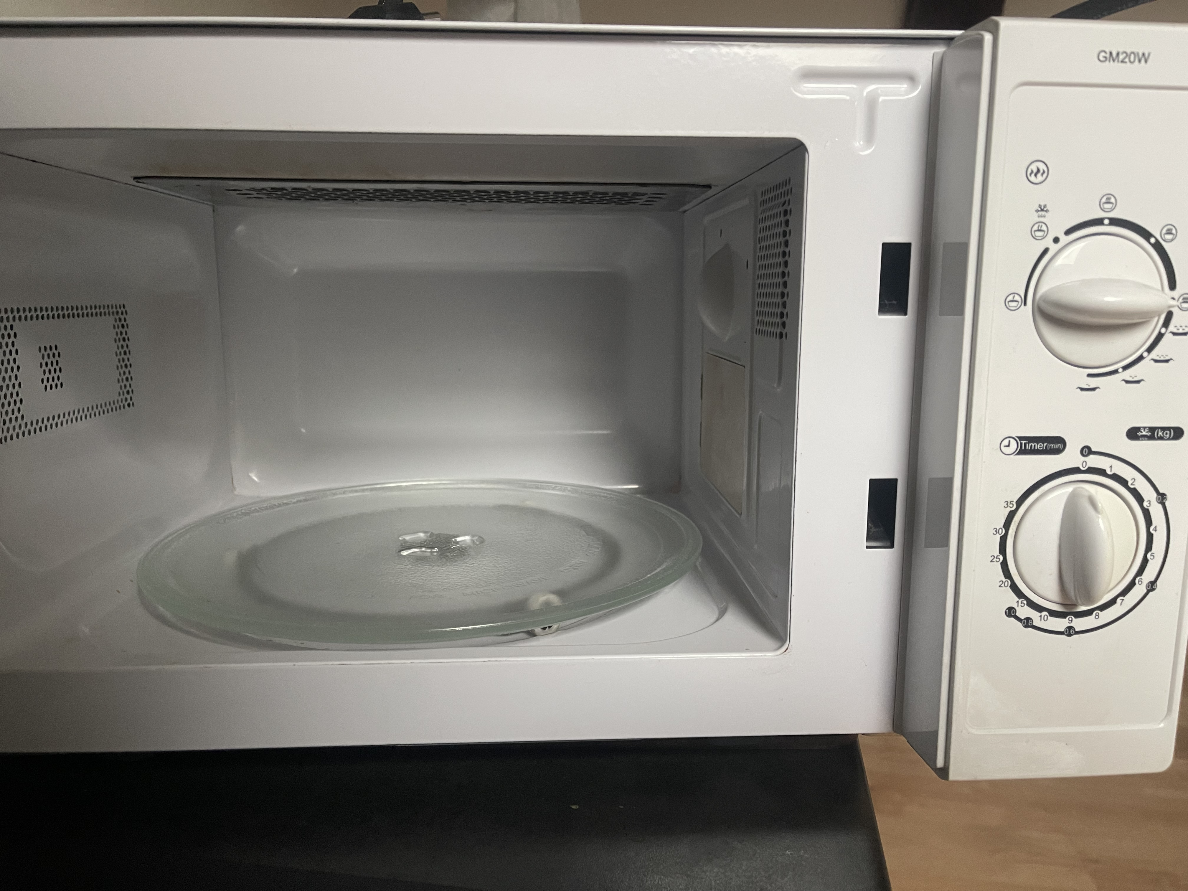 Micro-ondes Proline en excellent état