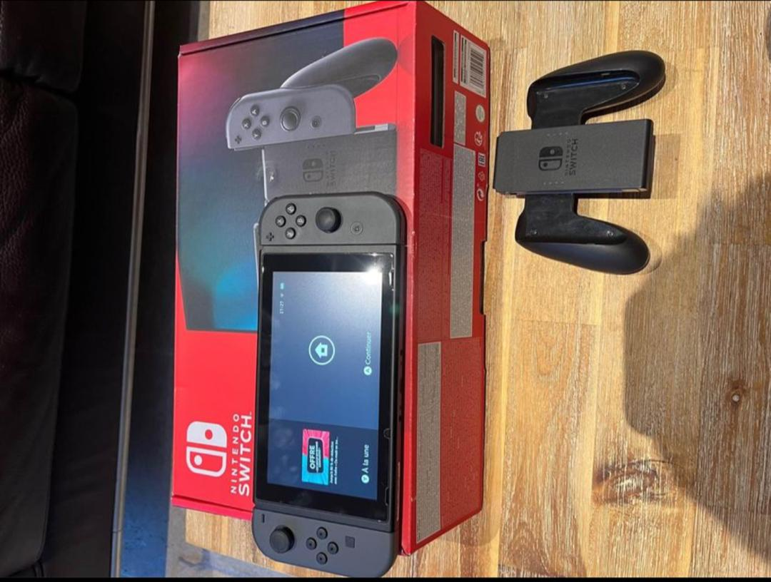 Console Nintendo Switch - Miniature 3