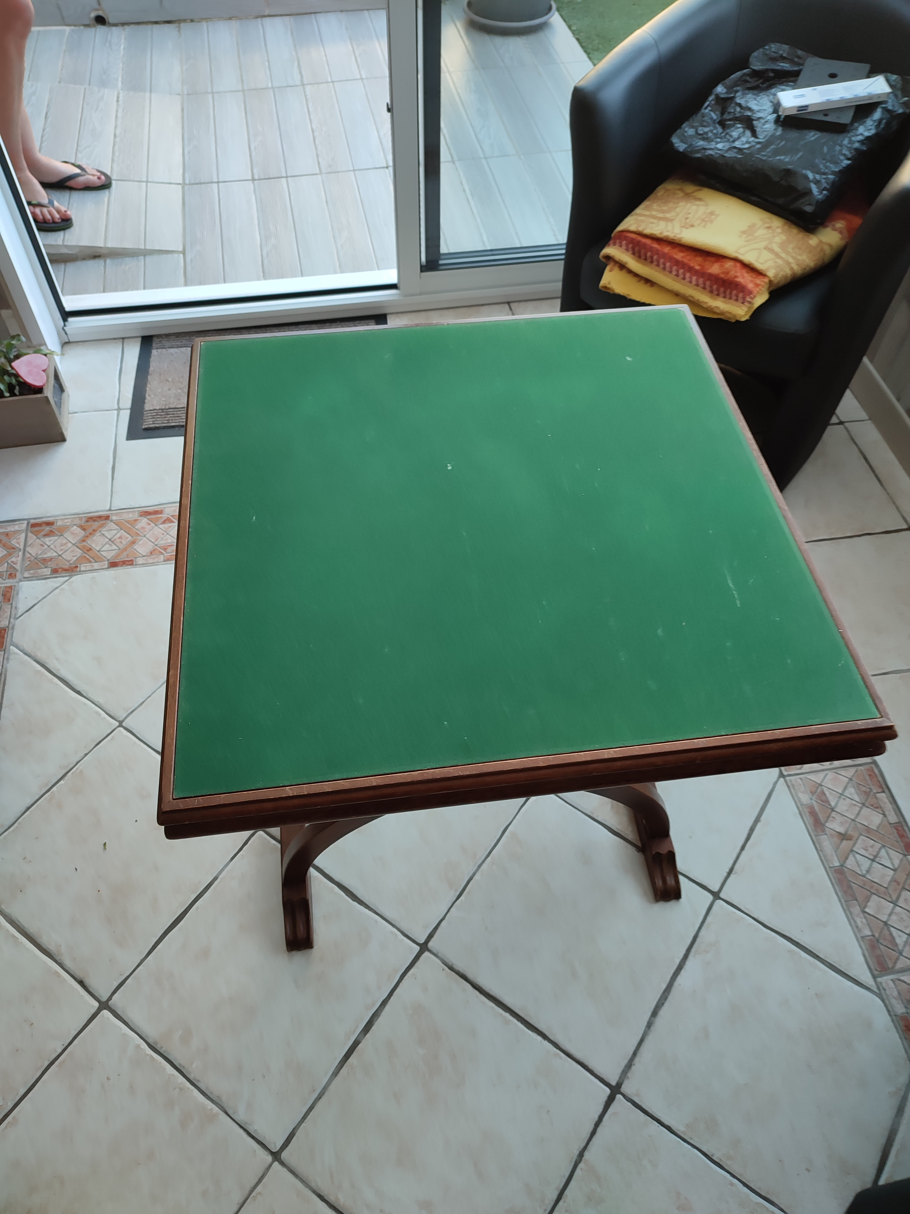 Table de jeux échec carte etc