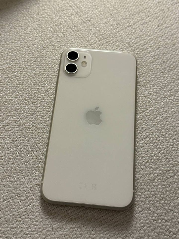 iPhone 11 / 128 GB fonctionne parfaitement