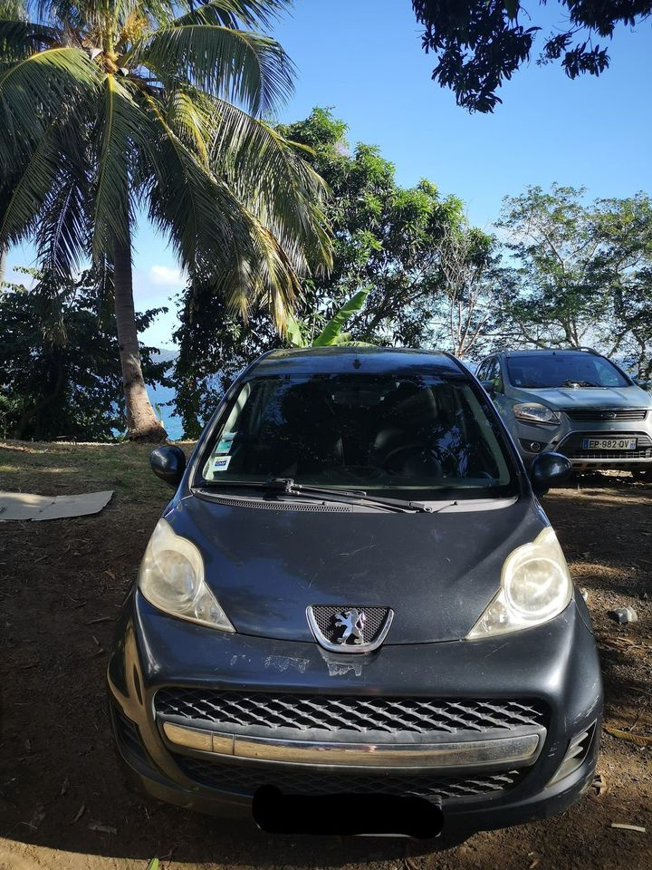 PEUGEOT 107 en parfaite etat