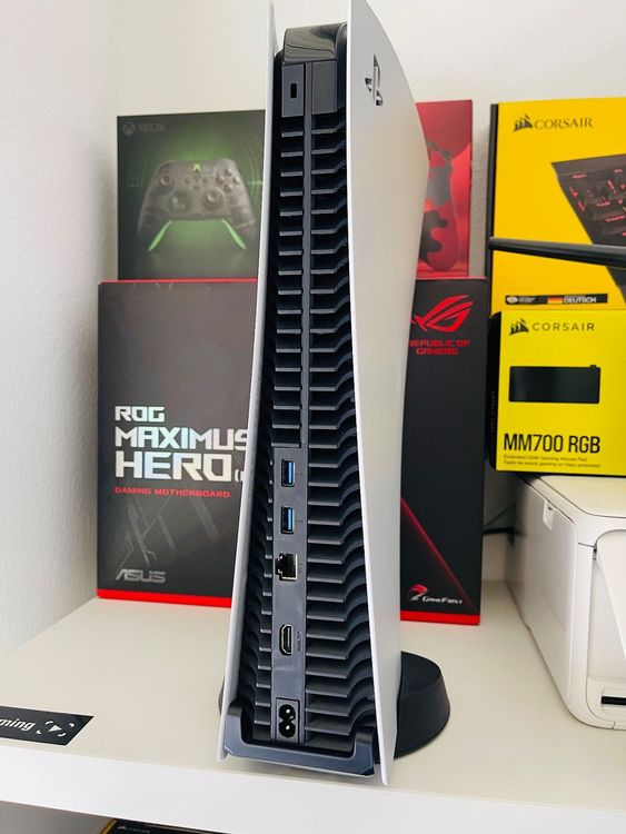 PS5 Disc Edition + Moniteur 4K HDR avec Gar.