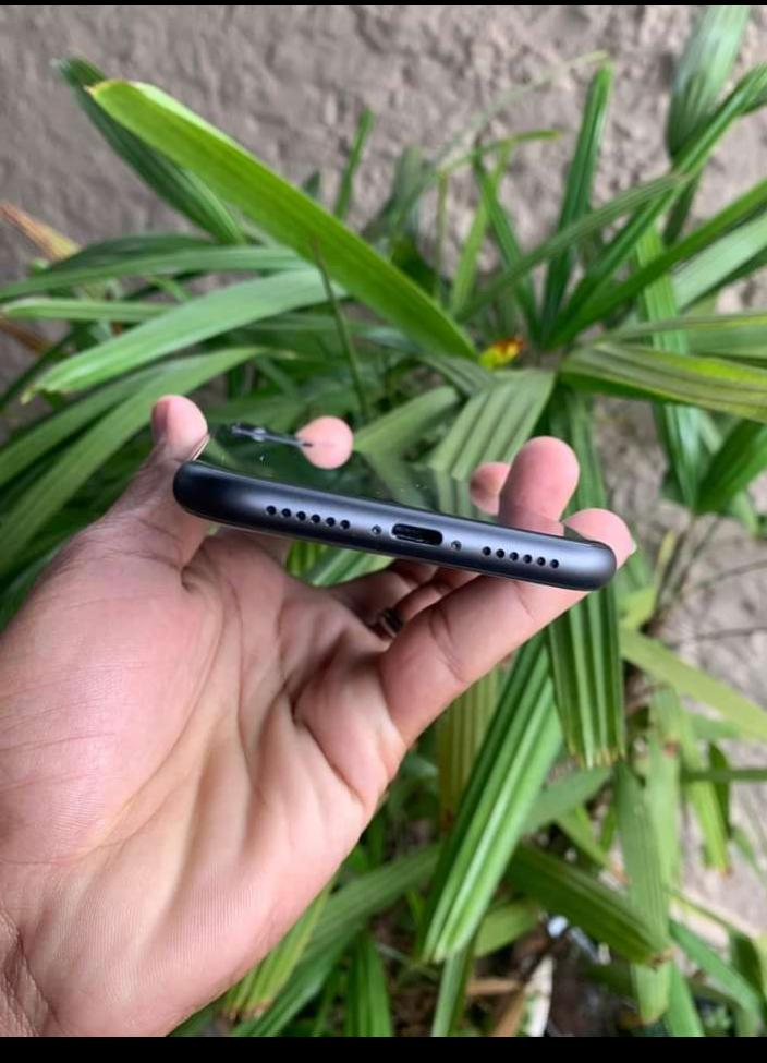 Iphone 1164gb - Miniature 2