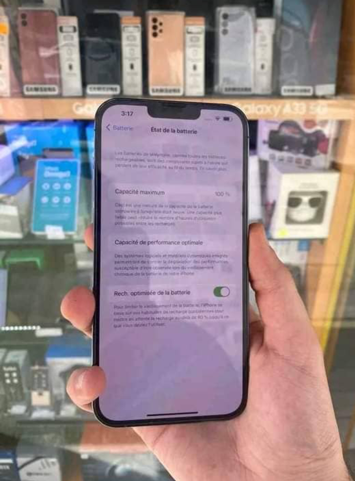 iPhone 13 pro Max Une garantie 3 mois et une facture.