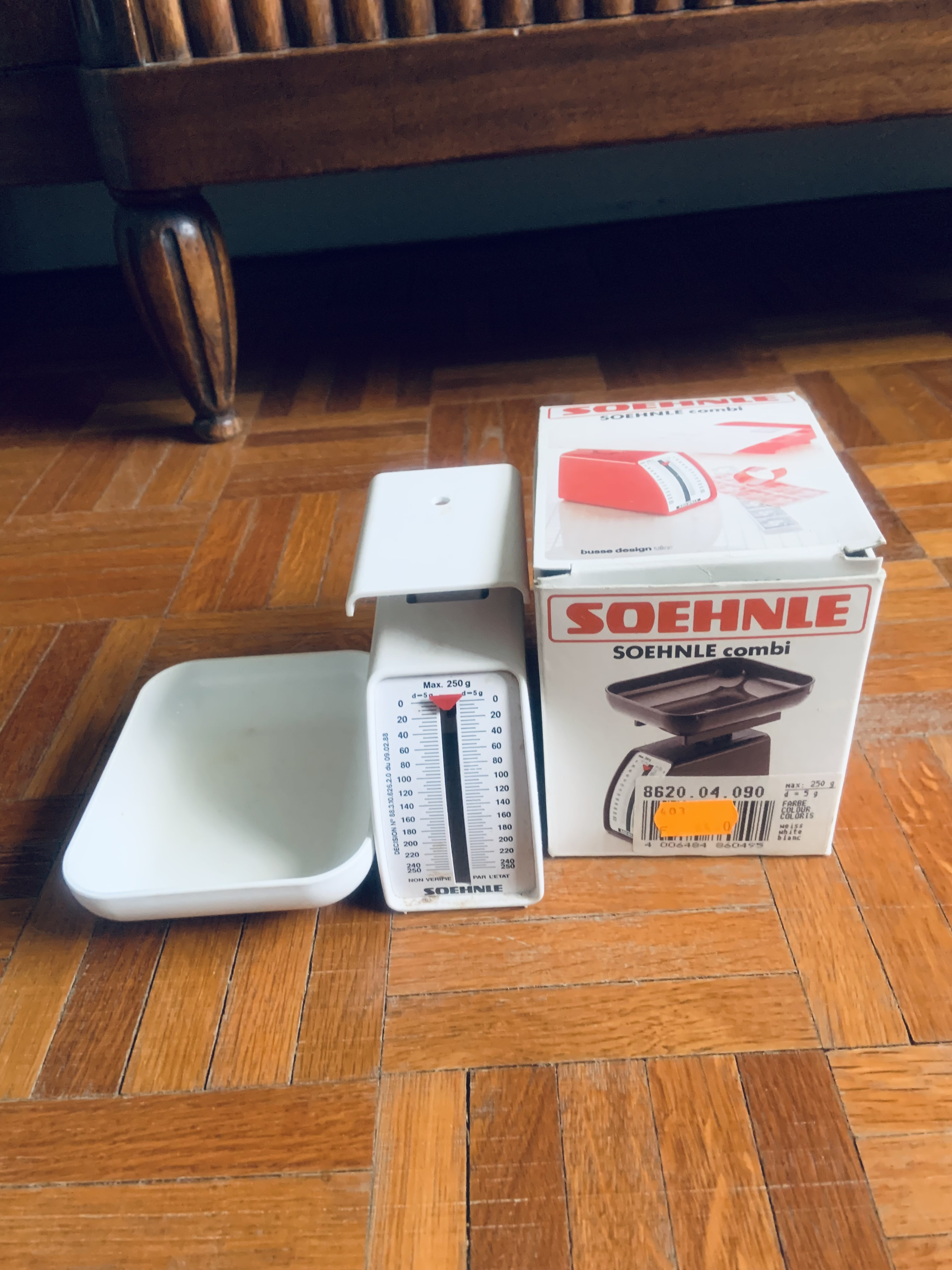 Une balance de cuisine mécanique