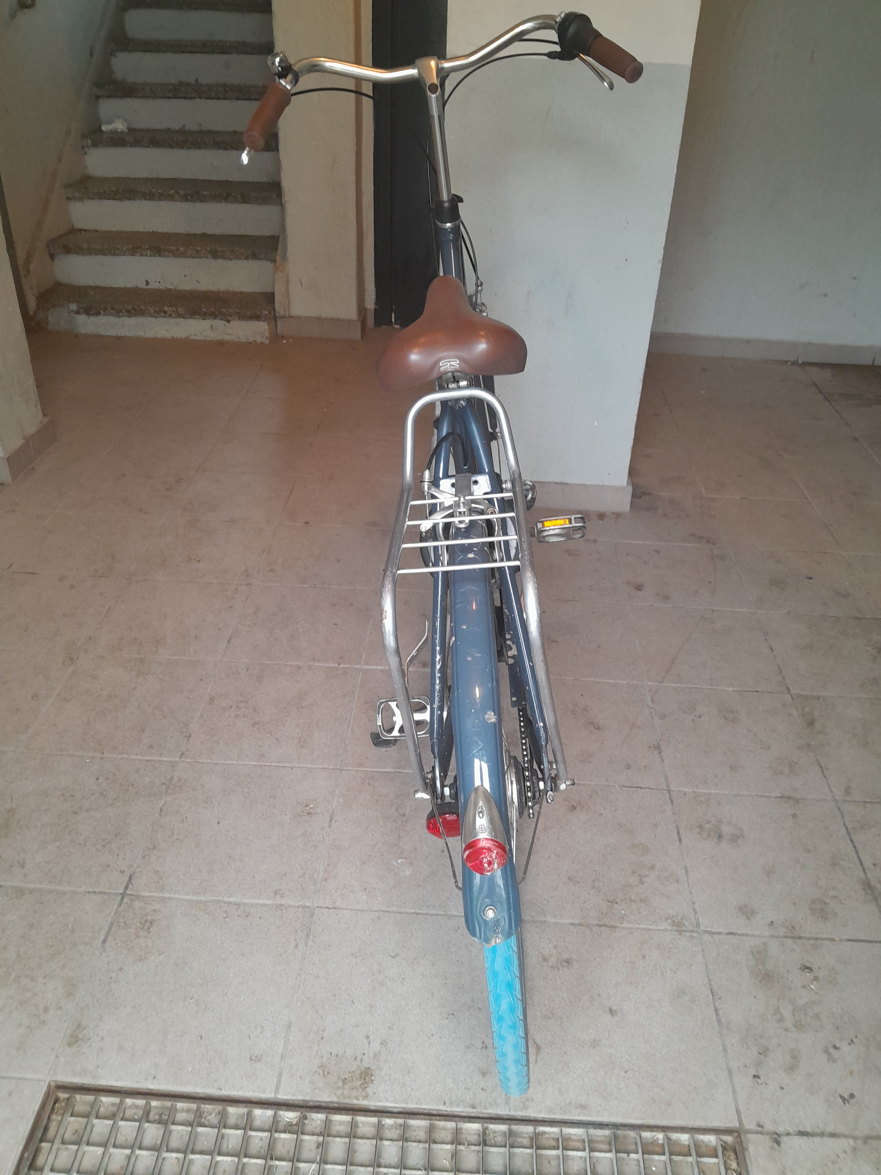 Vélo en très bon état à vendre - Miniature 2