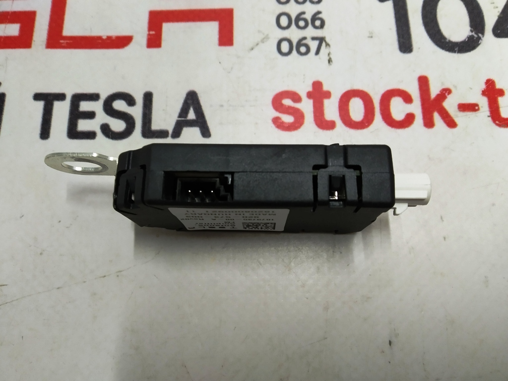 Amplificateur d'antenne FM Tesla modèle 3, modèle Y  1079735-00-A