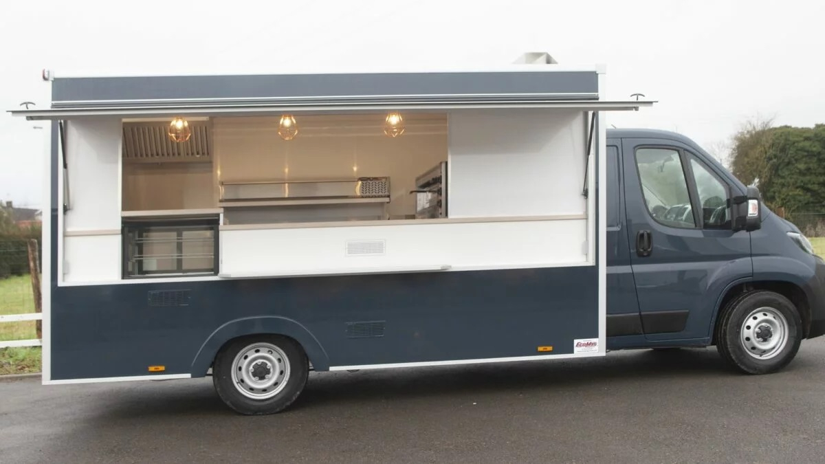 Je Donne mon Camion Fiat Aménagé Four à Pizza gaz