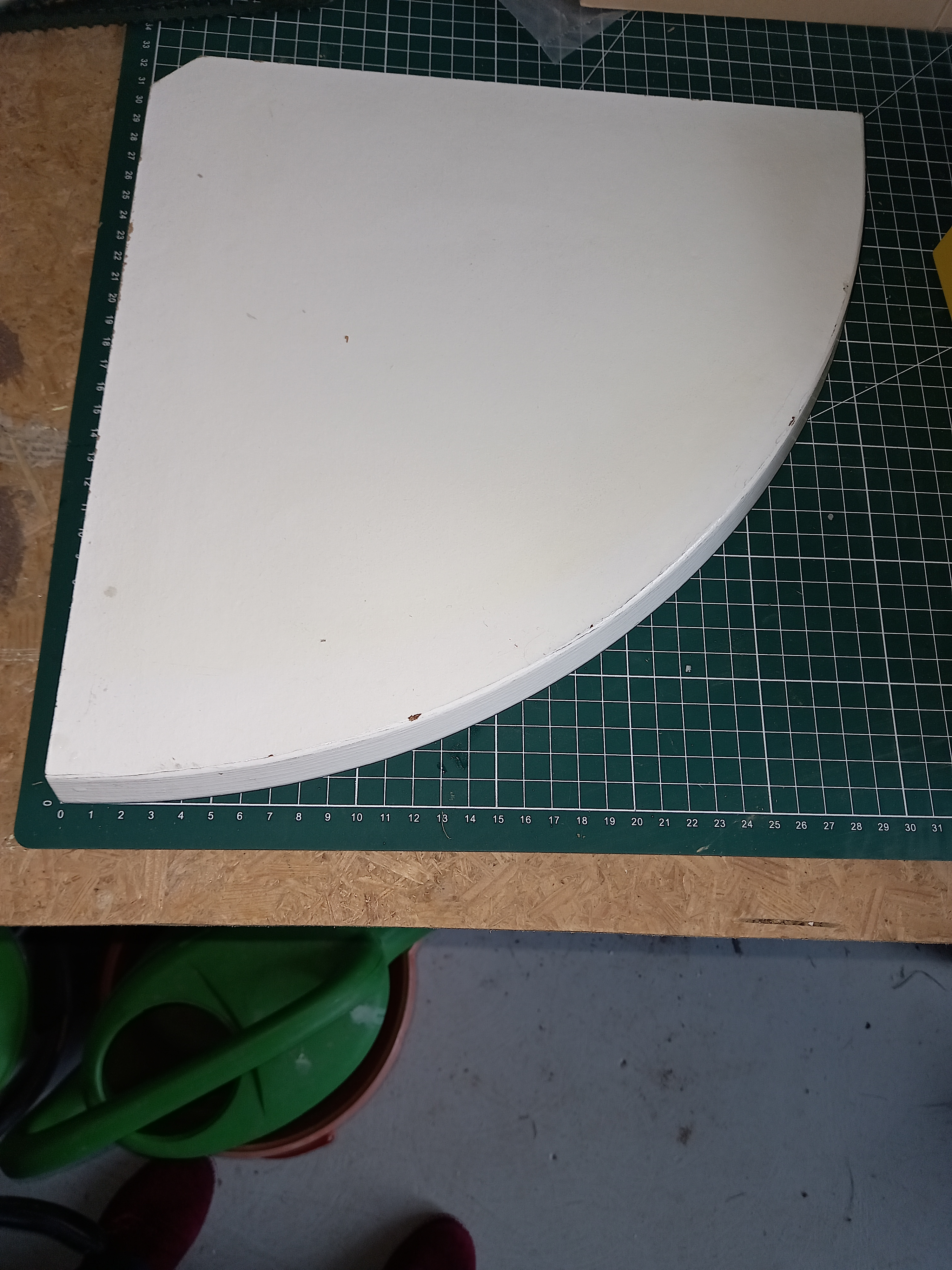 Étagère en coin blanche de 30 cm