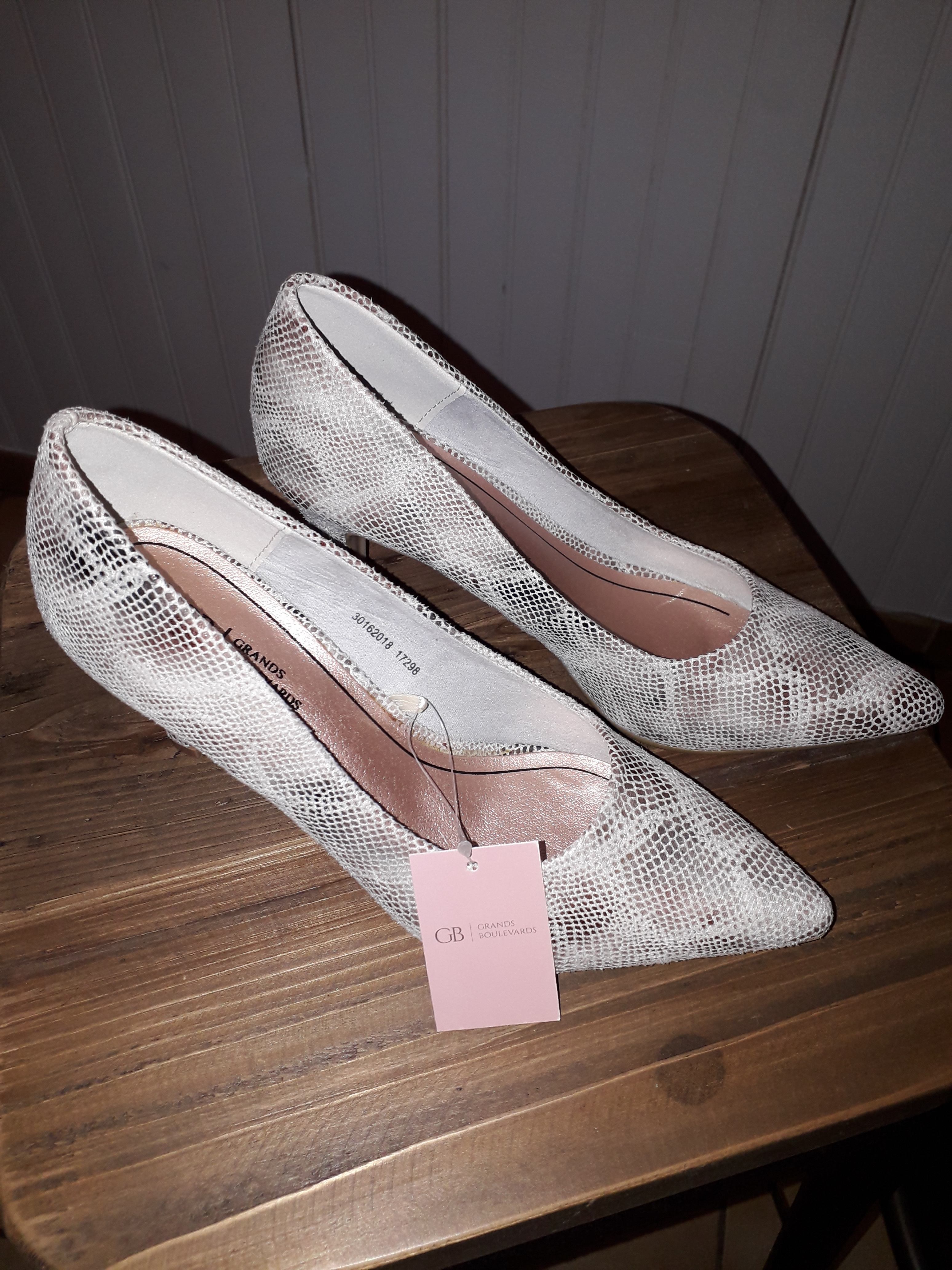 Vends chaussures neuves femme T36