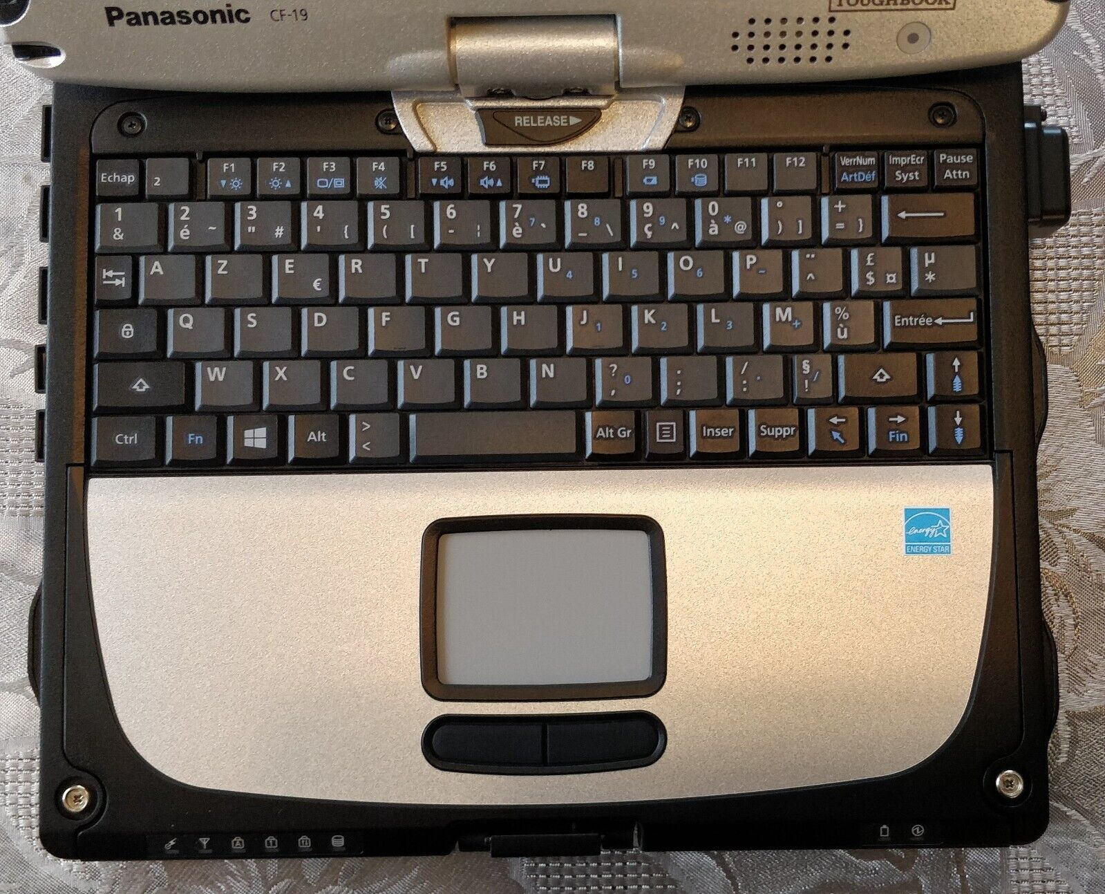 Panasonic CF-19 MK8 NEUF  i5-3610 à 2.70GHz  8Go SSD 240 Go JAMAIS UTILISE