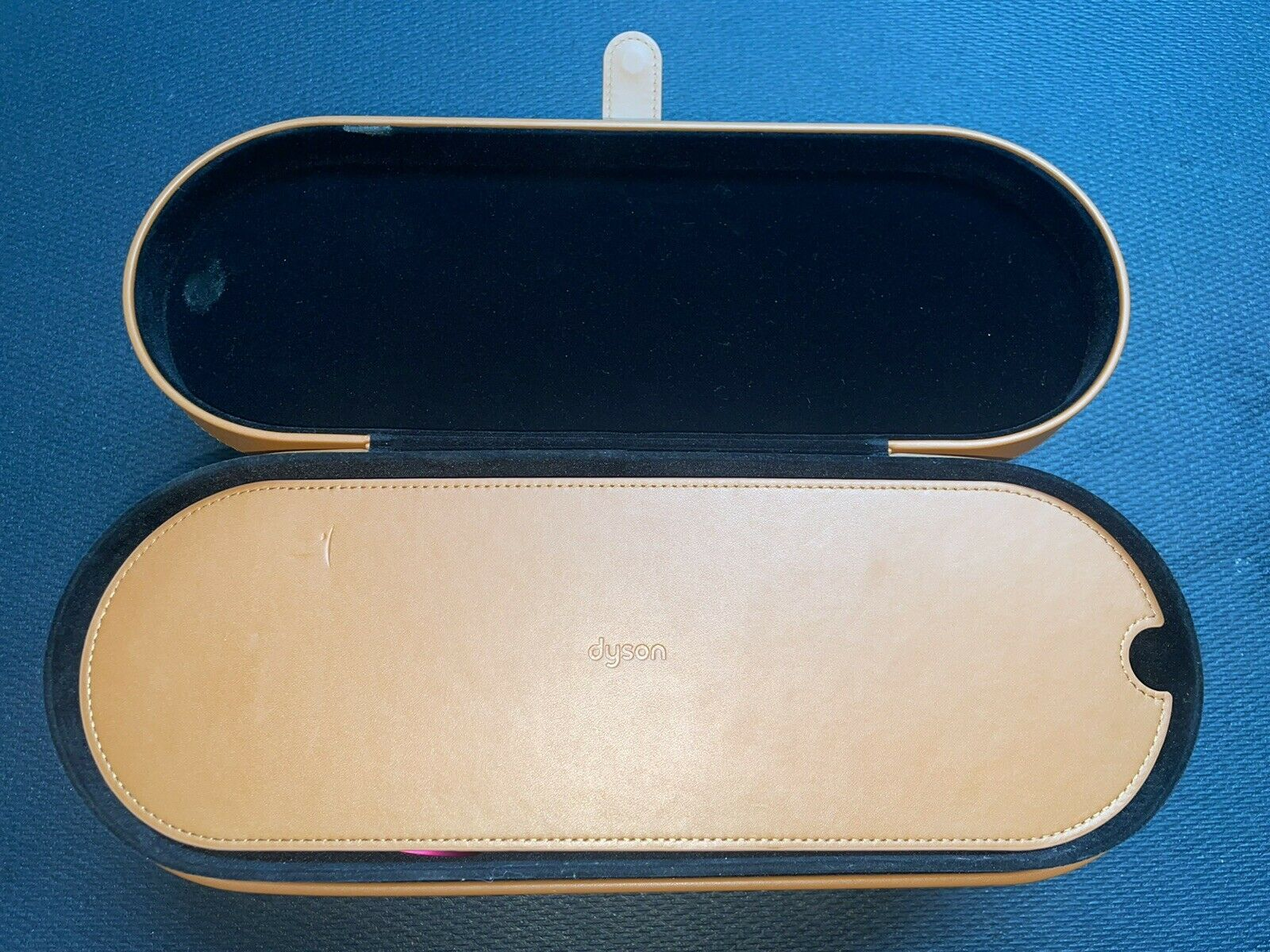 Dyson_Airwrap
