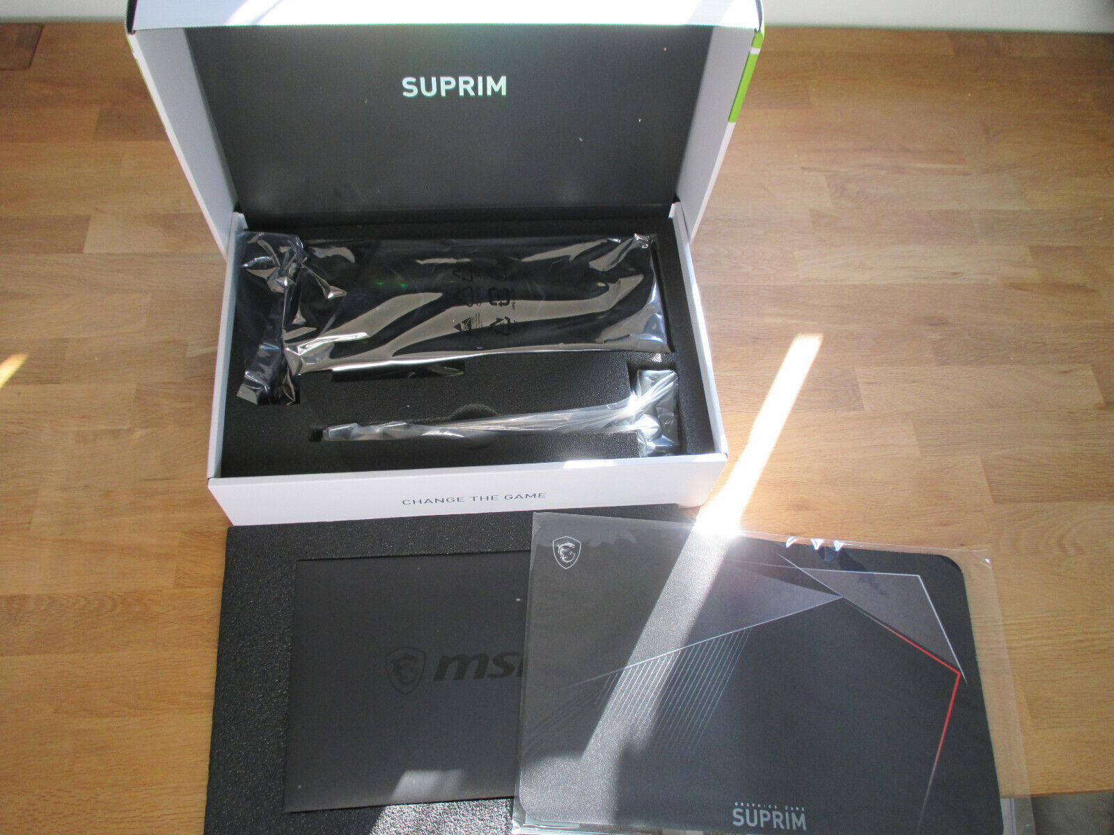 MSI GeForce RTX 3090 Suprim X 24 Go, GDDR6X, HDMI, 3x DP
