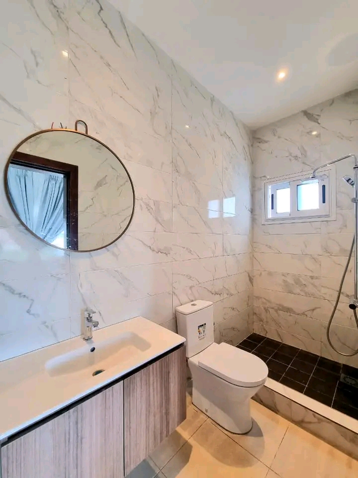 Maison à vendre avec une piscine - Miniature 3