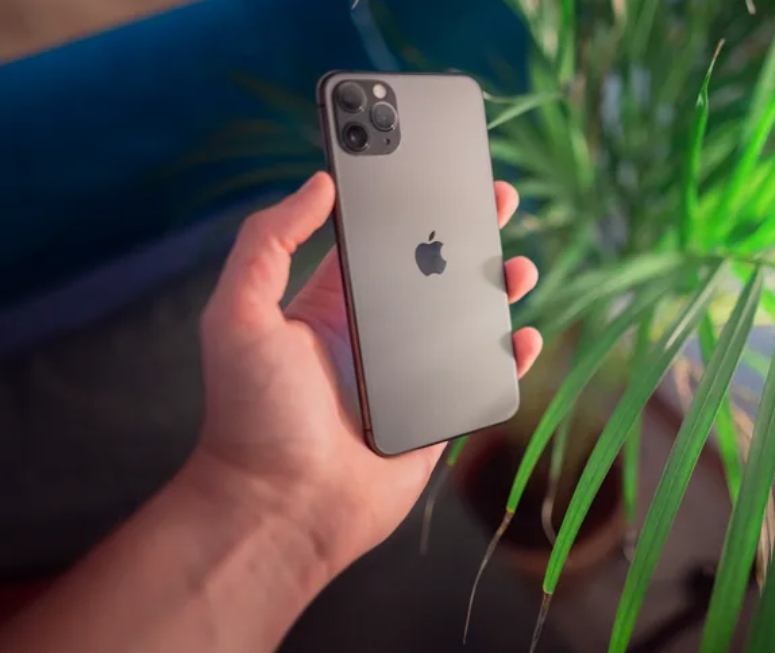 IPhone 11 Pro Max 64Gb Gris Sidéral
550 €