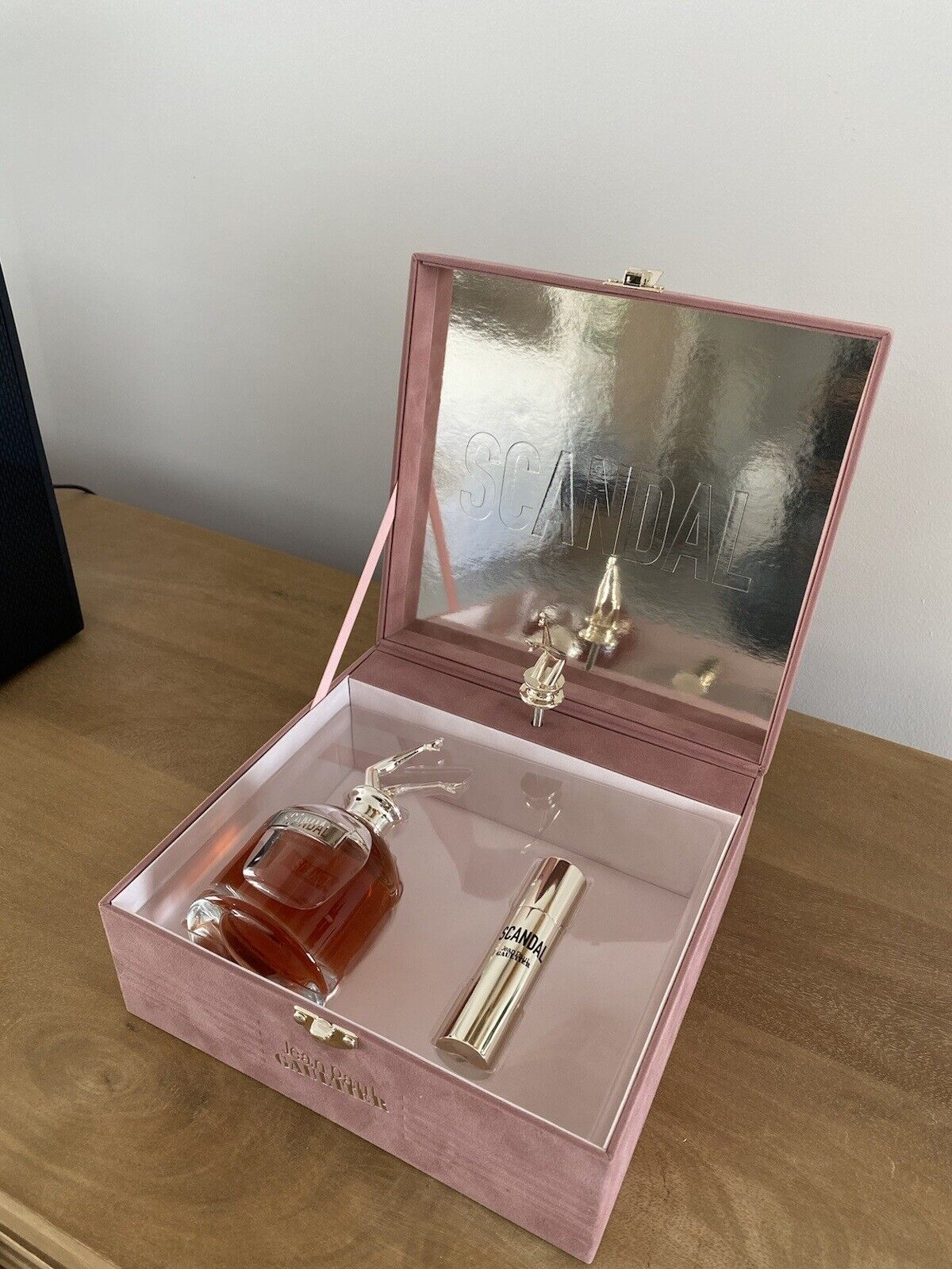 Coffret SCANDAL EDP 80ml - Boîte À Musique - JEAN PAUL GAULTIER. - Miniature 2