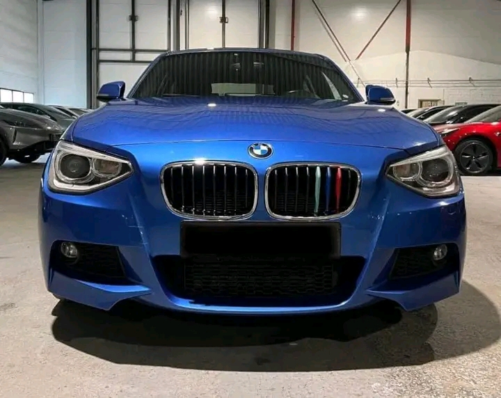 Je mets en vente mon BMW série 1 tout marche bien et ça roule bien - Miniature 3