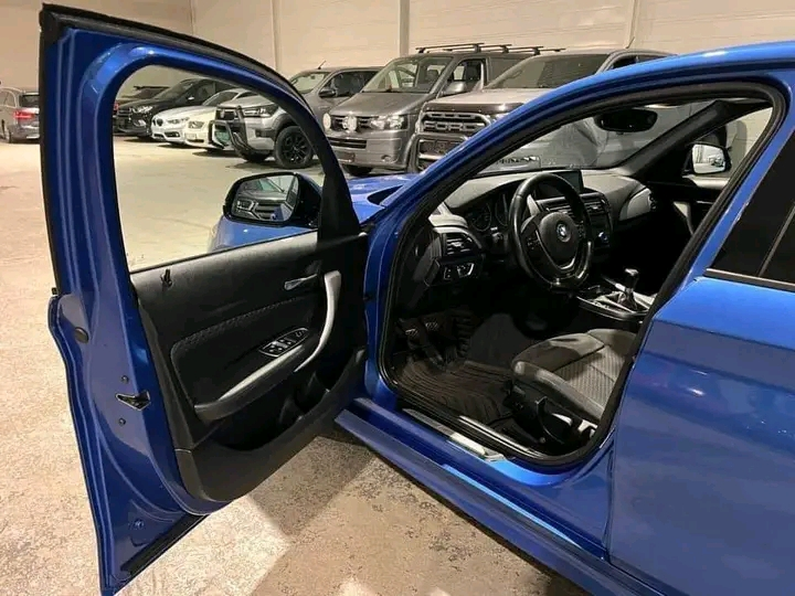 Je mets en vente mon BMW série 1 tout marche bien et ça roule bien - Miniature 5