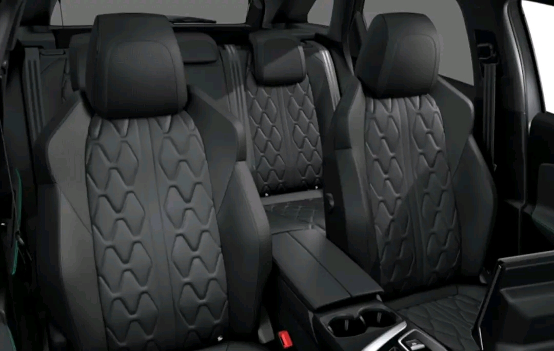 Peugeot 3008 1.2 PT 130 EAT8 Allure Pack 360Cam - Miniature 7