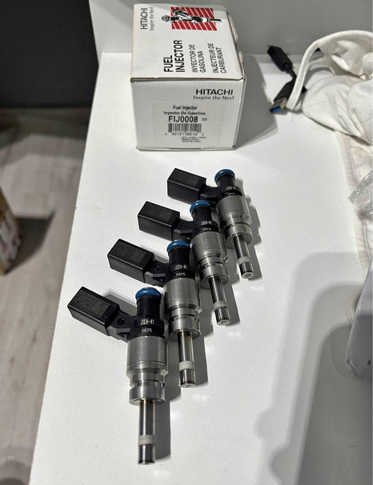 Injecteur audi RS4 Hitachi