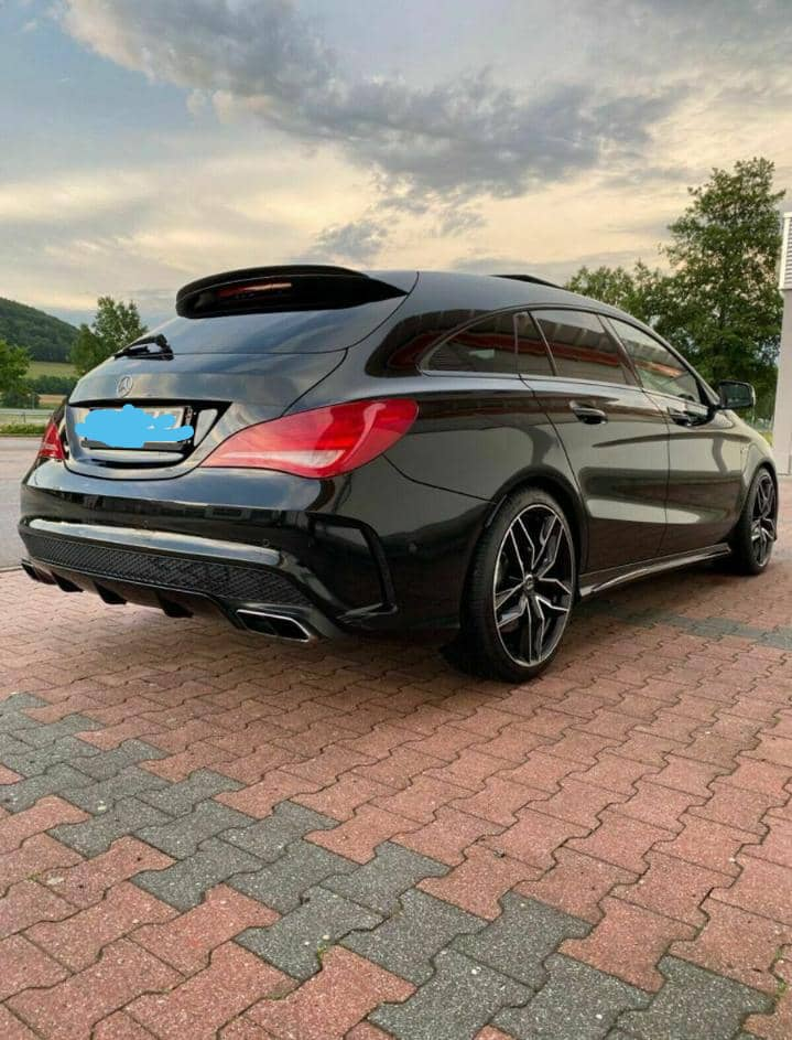 Mercedes Benz - Photo 1