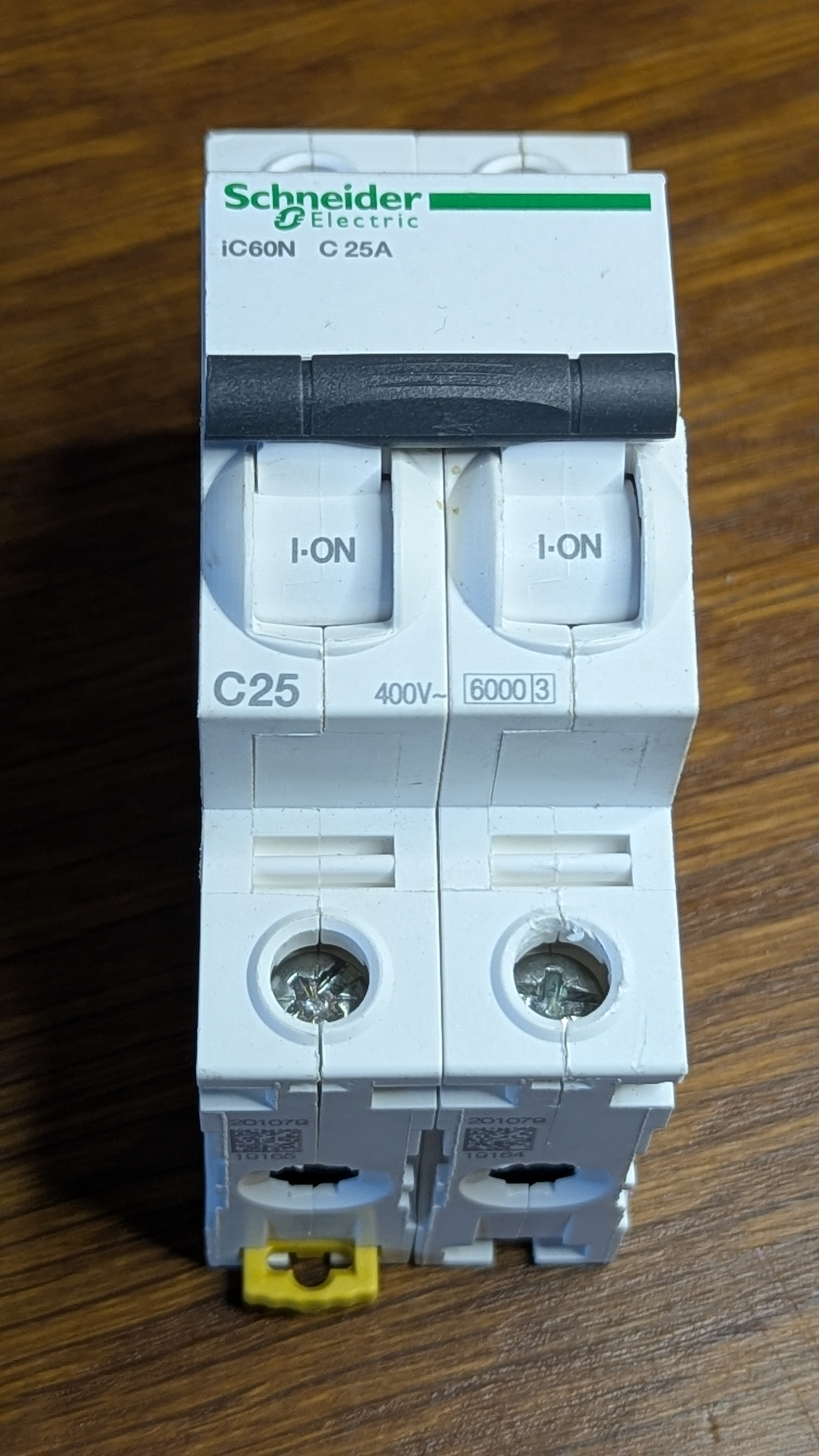 Disjoncteur électrique en parfait état - Miniature 11