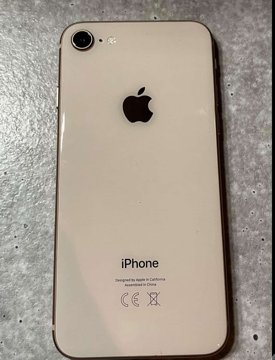 iPhone 8 64 go