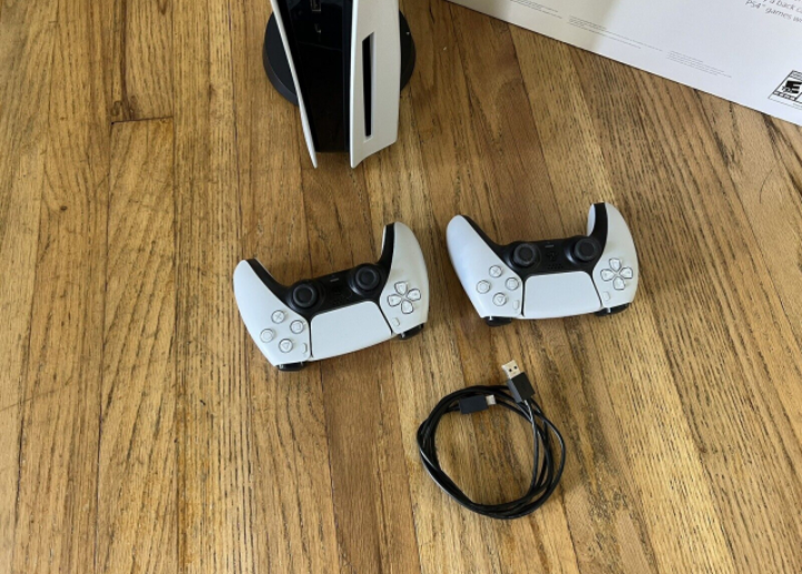 PlayStation 5 - Miniature 2