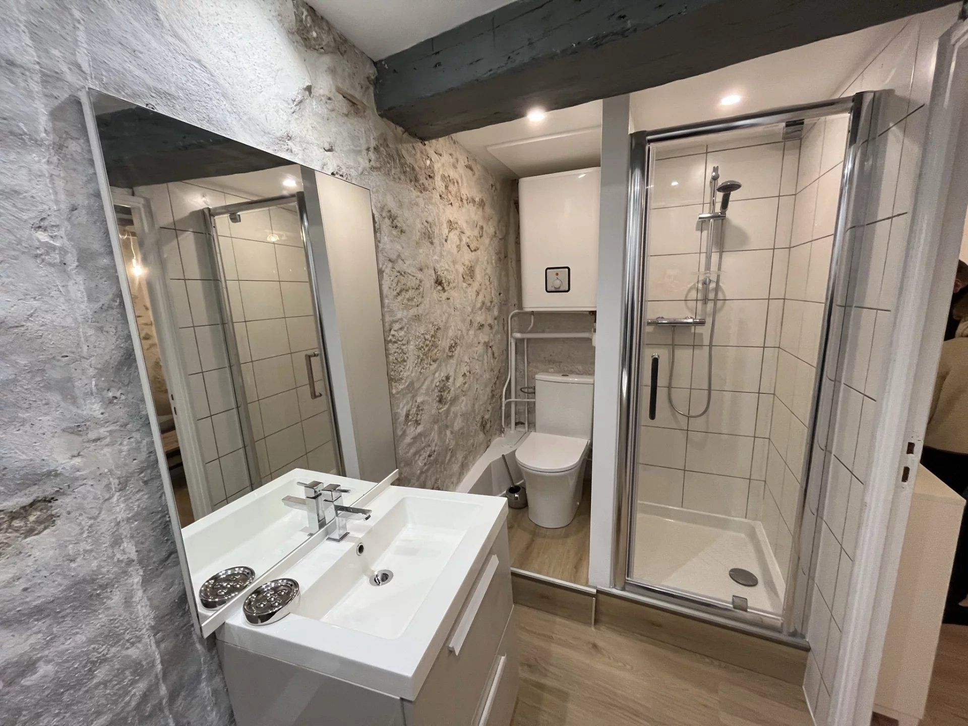 studio meublé disponible immédiatement