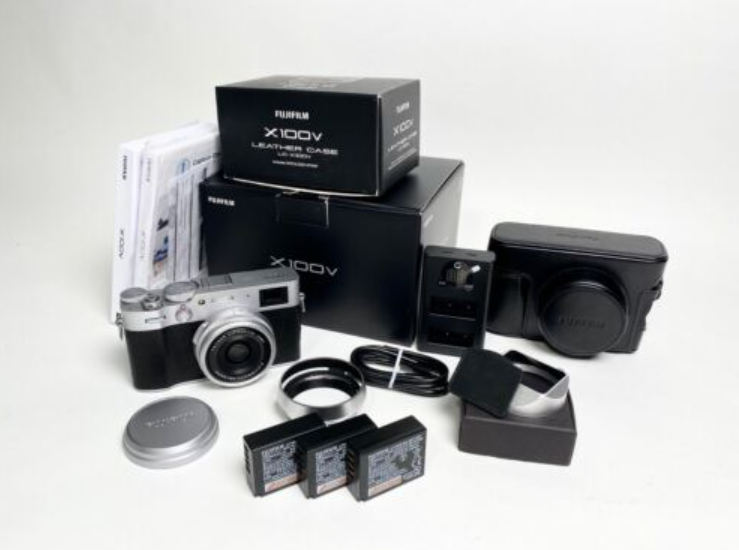 APPAREIL PHOTO NUMÉRIQUE COMPACT COMPACT FUJIFILM X100V NOIR 26,1
MÉGAPIXELS