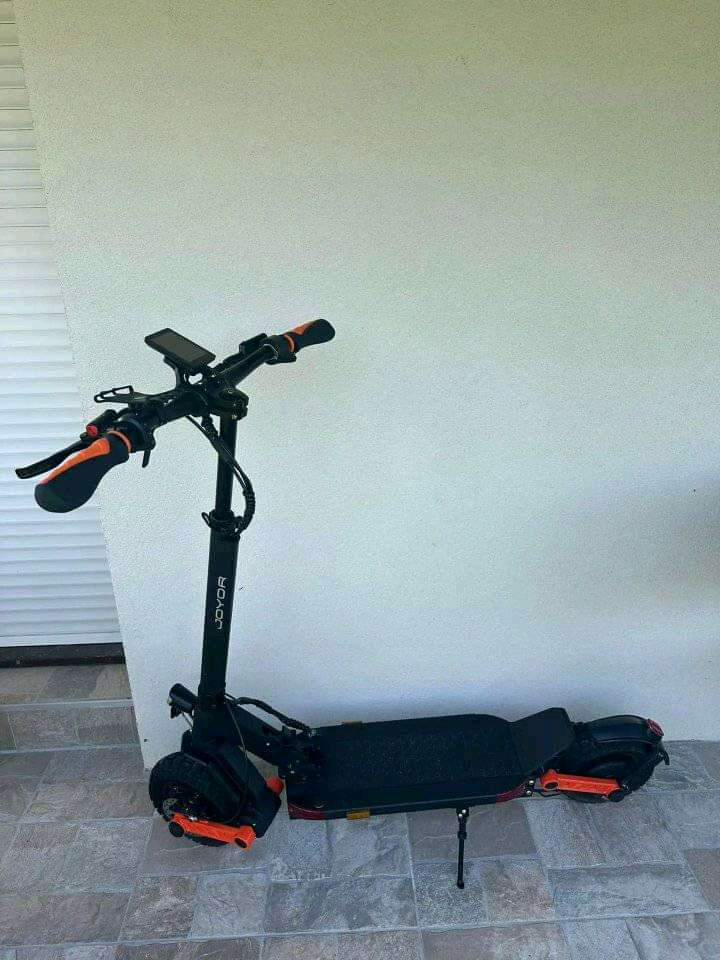 Trotinette Électrique New bien propre