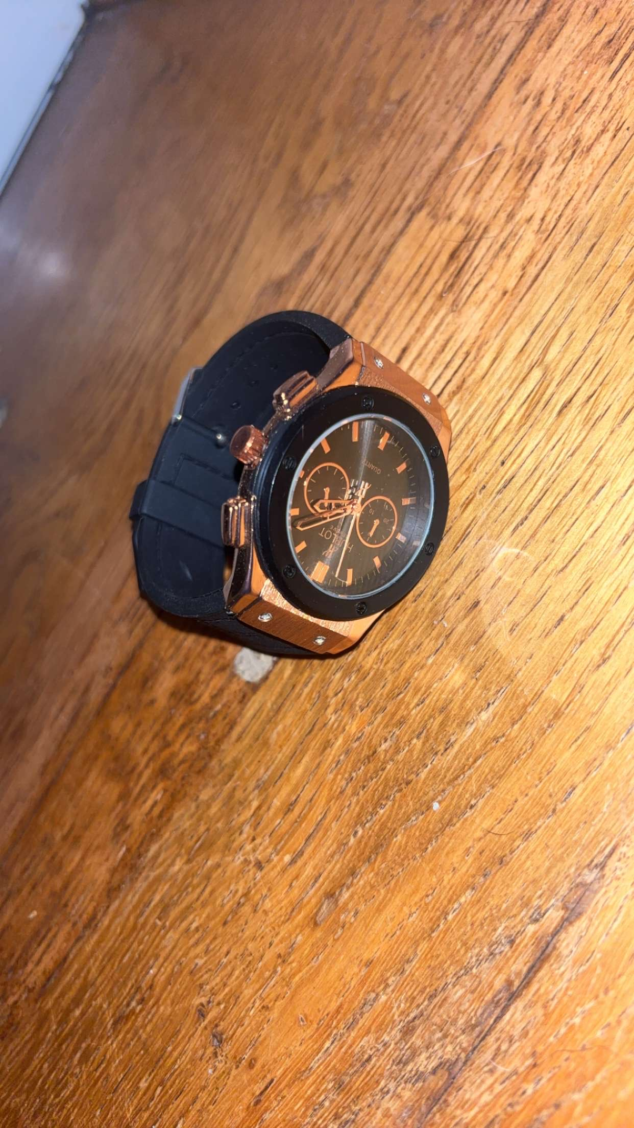 Montre Hublot de luxe - Miniature 2