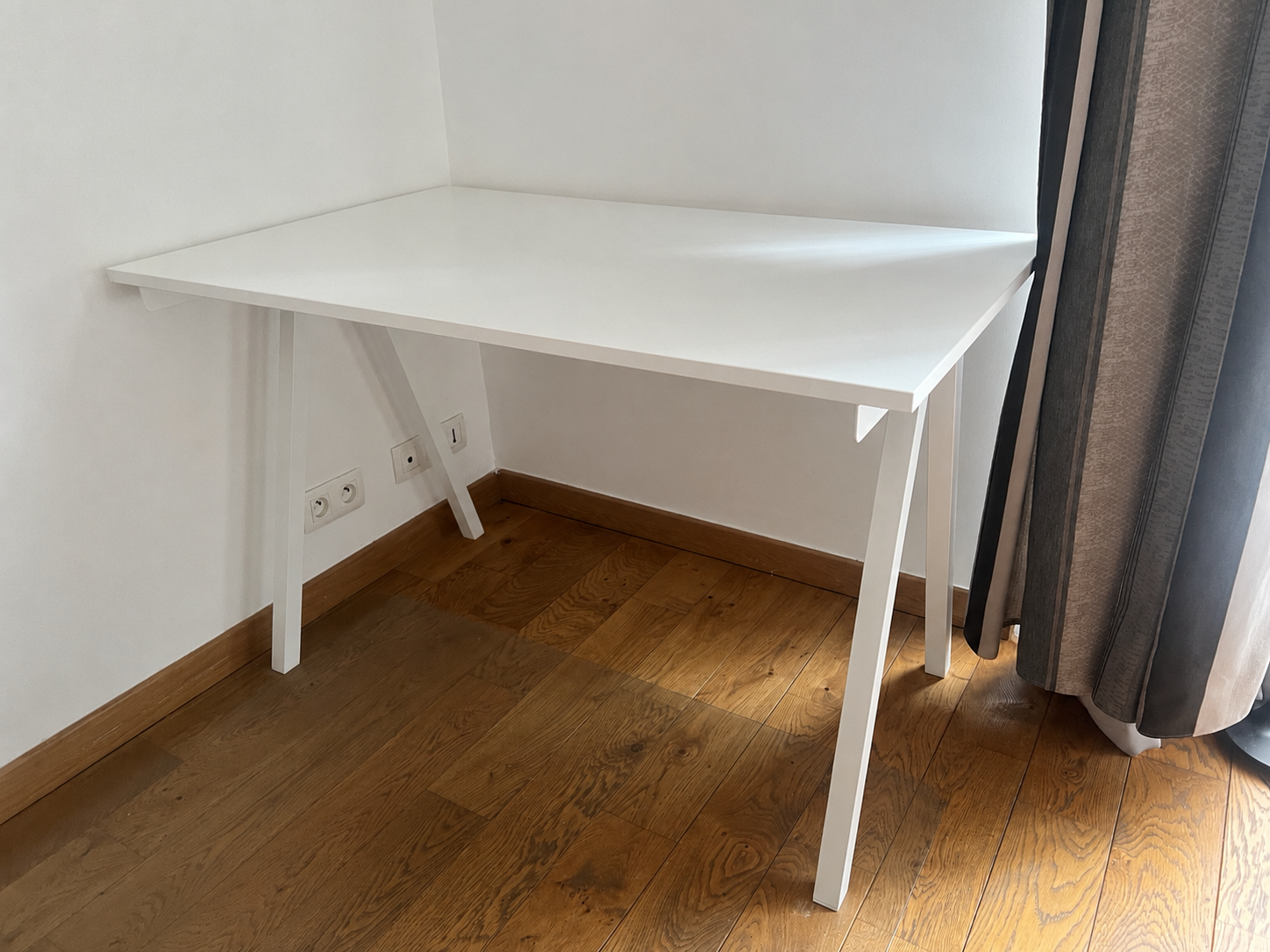 Bureau IKEA TROTTEN blanc - Miniature 2