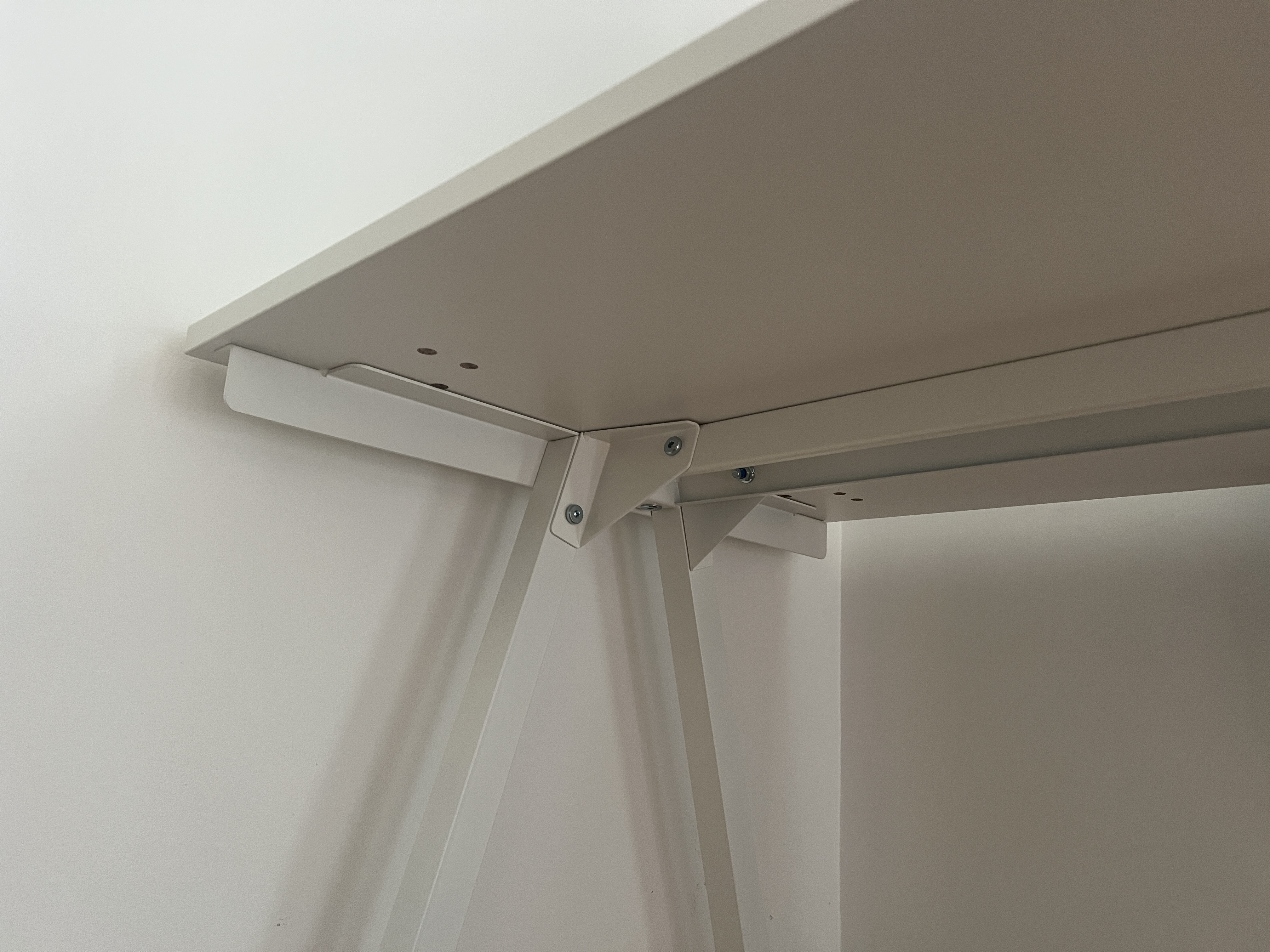 Bureau IKEA TROTTEN blanc - Miniature 3