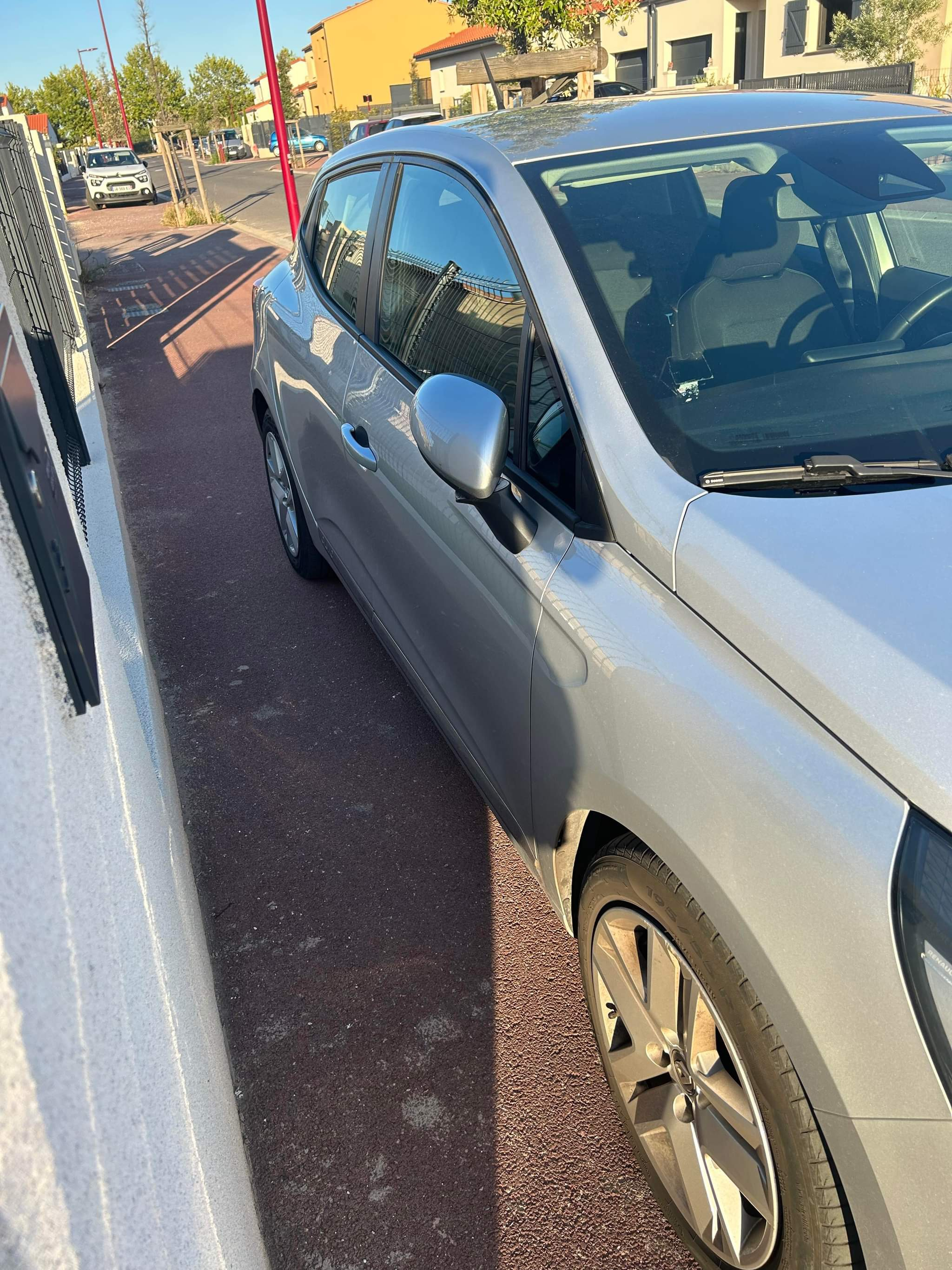 Renault Clio V 2020 - Miniature 9
