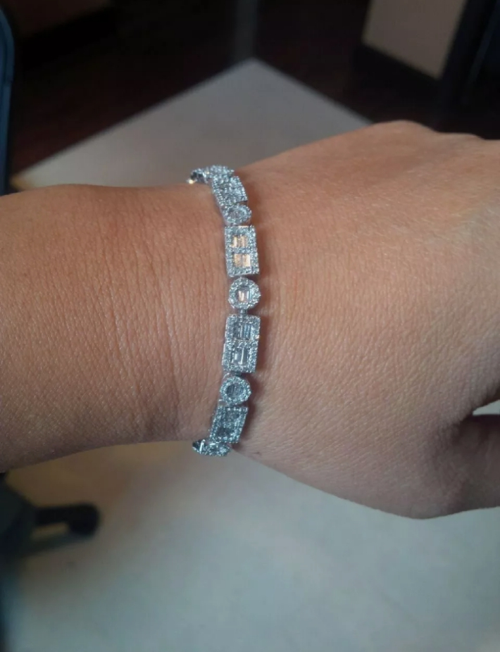 Baguette de créateur unique et bracelet diamant rond - 4,0 carats