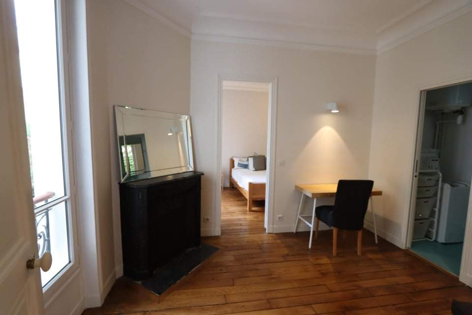 Chambre meublée avec douche privée - Miniature 3