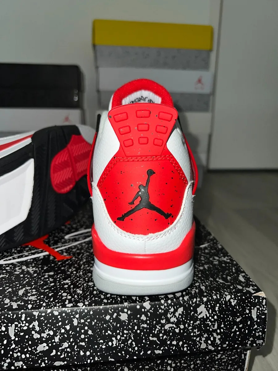 Jordan 4 Retro Rouge / Taille 42 - Miniature 4