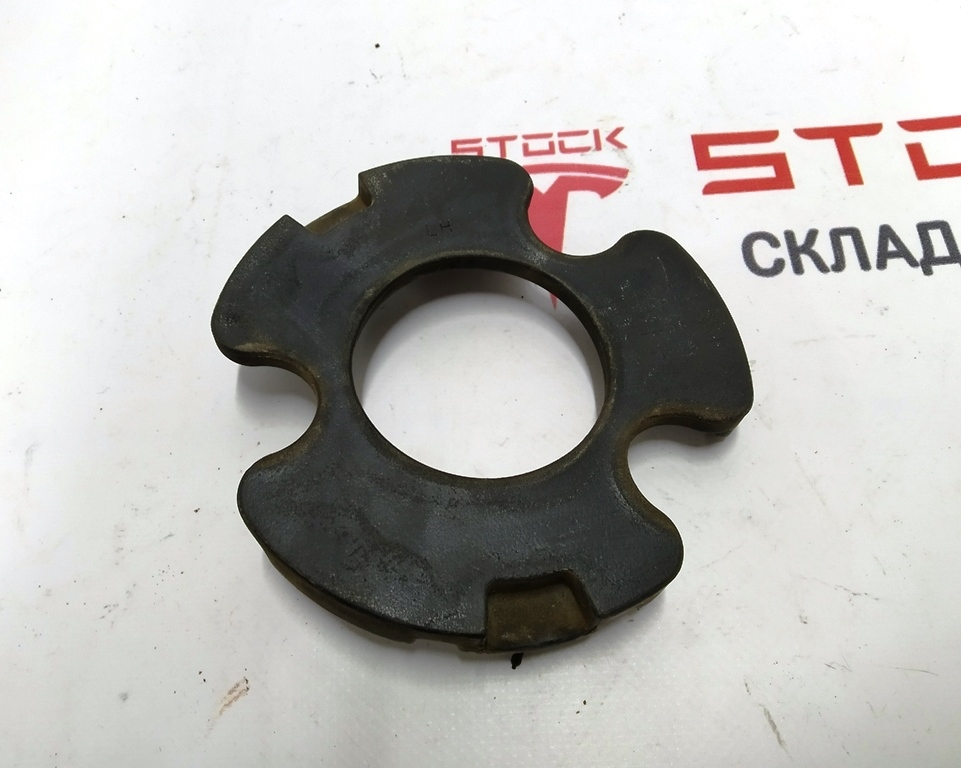 Patin en caoutchouc pour coupelle de support gauche Tesla 3, Y
1044031-00-B