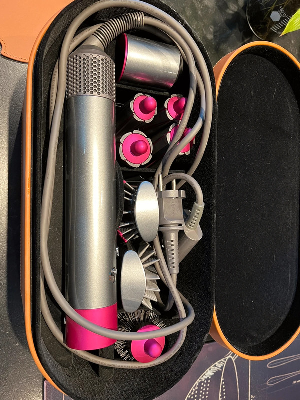 Dyson airwrap complete