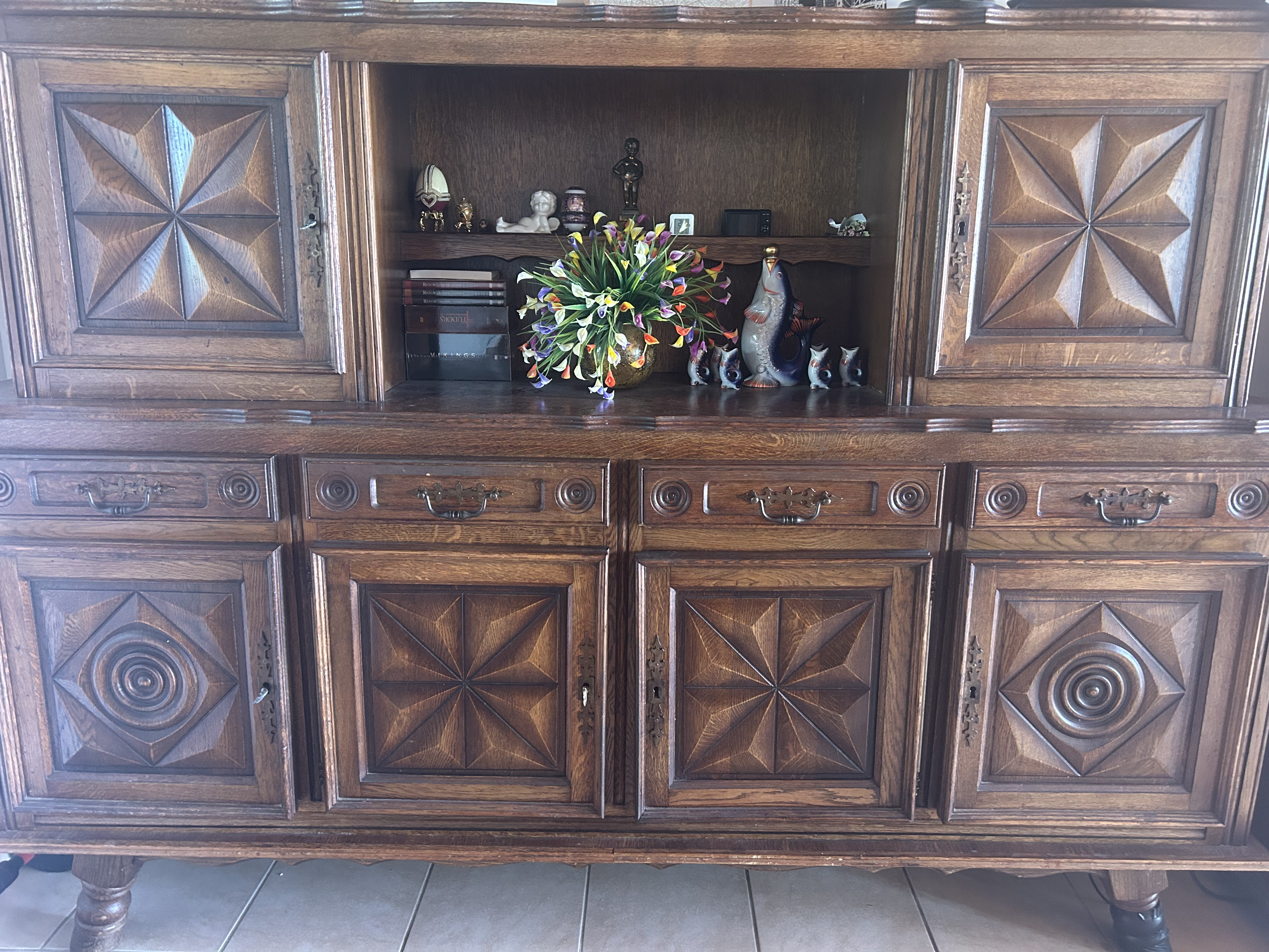 Buffet basque en bois massif