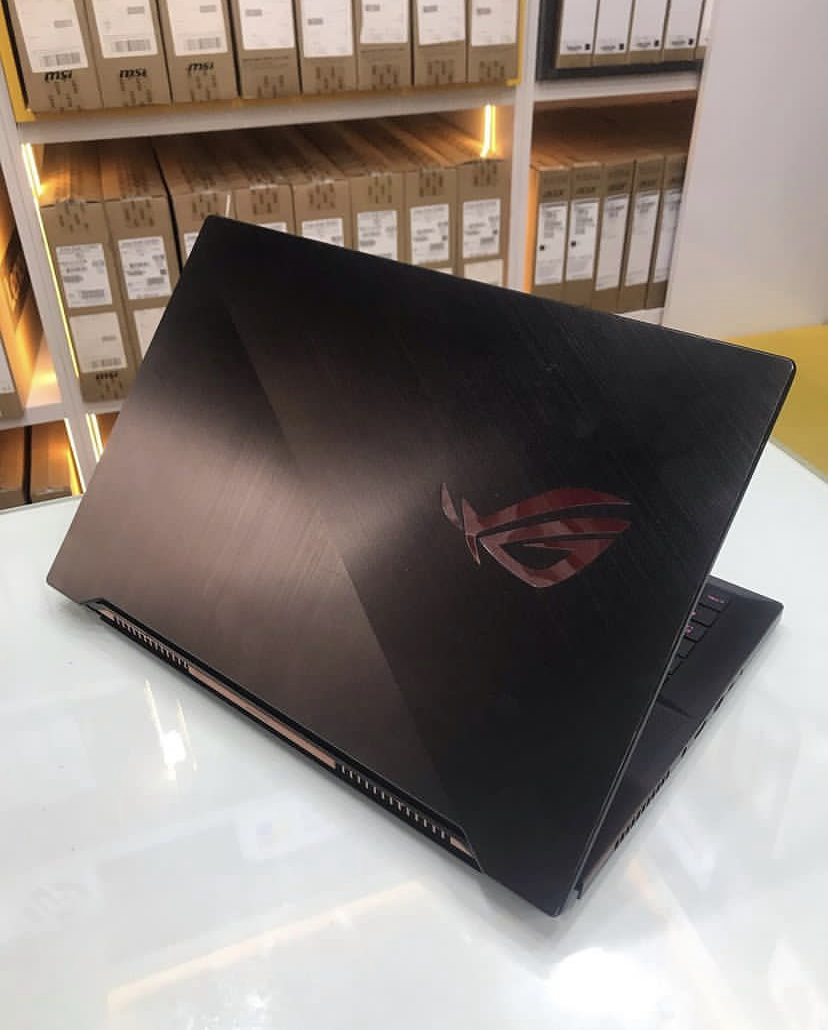 ASUS ROG Zephyrus S